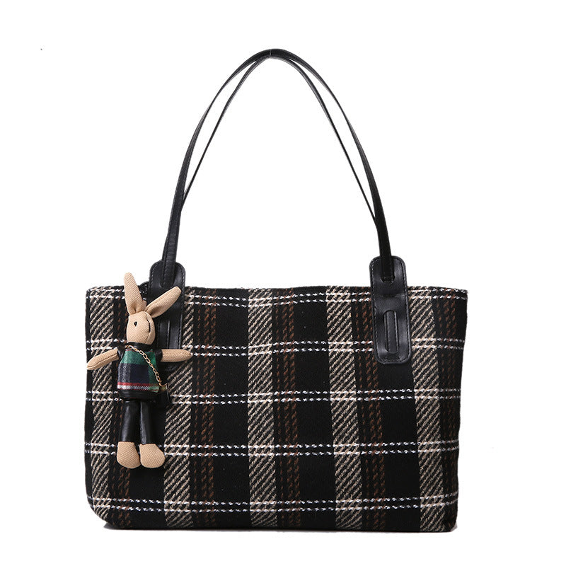 Large-capacity plaid trendy casual fashion commuter tote bag