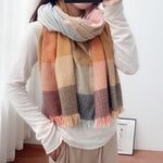 画像をギャラリービューアに読み込む, Cashmere color-blocking double-sided plain weave plaid scarf
