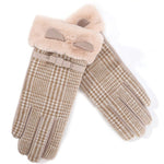 將圖片載入圖庫檢視器 Ladies plush shea butter moisturizing touch screen gloves
